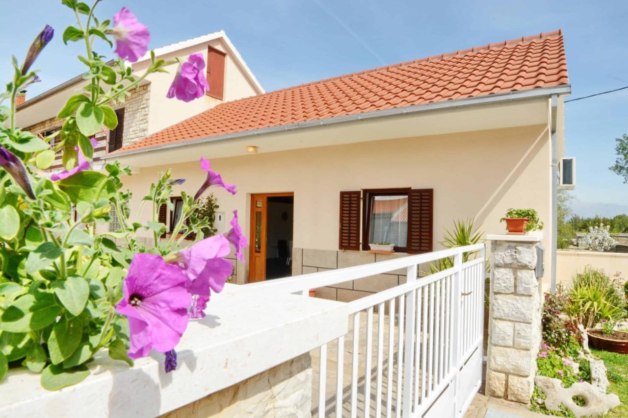 Apartman Verde Pridraga エクステリア 写真